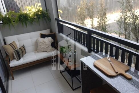 HM Max Santa Barbara