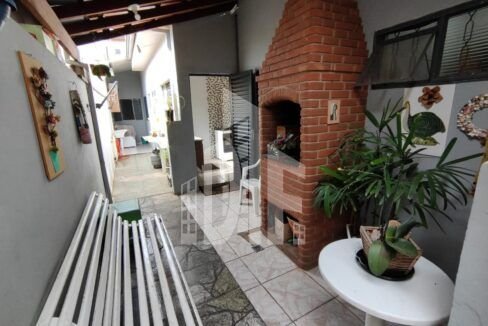 26ee0330-2024-403c-bccb-144e997e8c3a