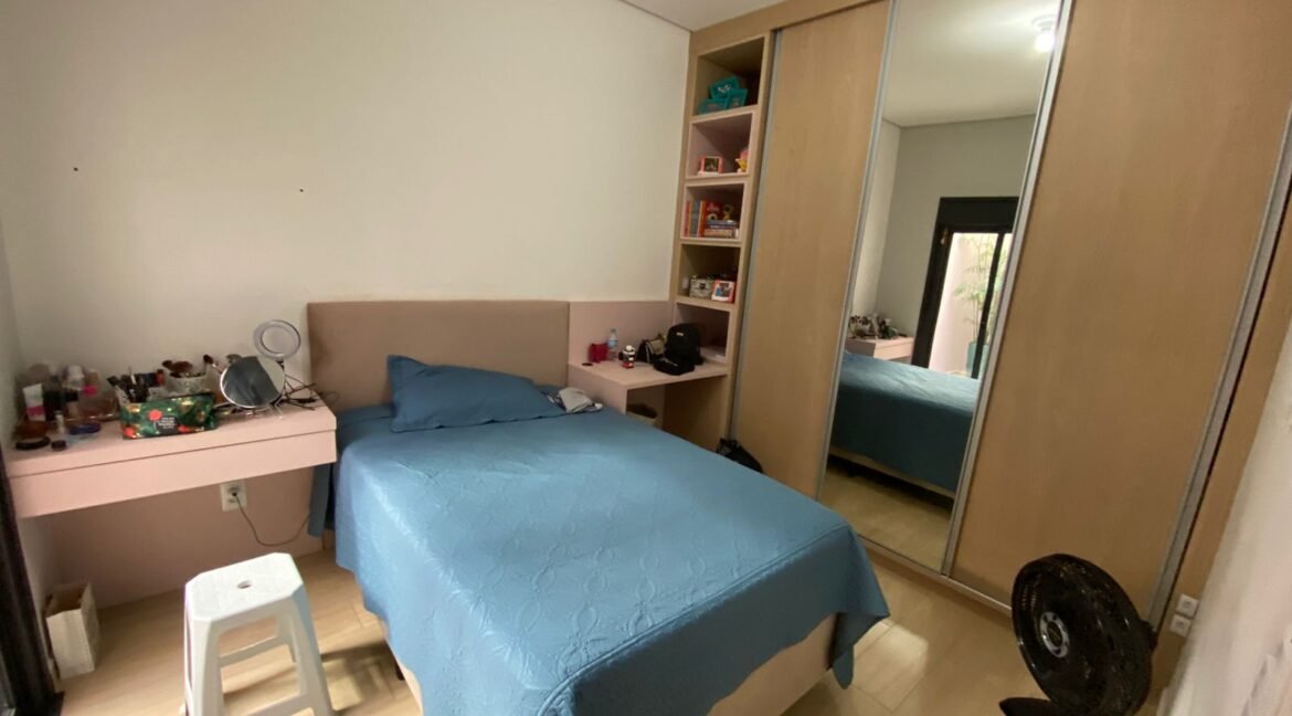 7f661fd3-4d14-4f47-b60d-43add619692f