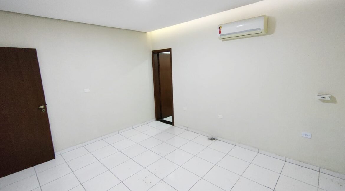 aeff0930-c11b-4fe2-9160-3241d5a3af18