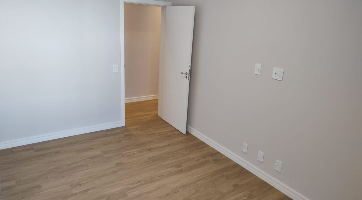 0ff218fe-ccb6-40bd-b62b-47085f0b7618