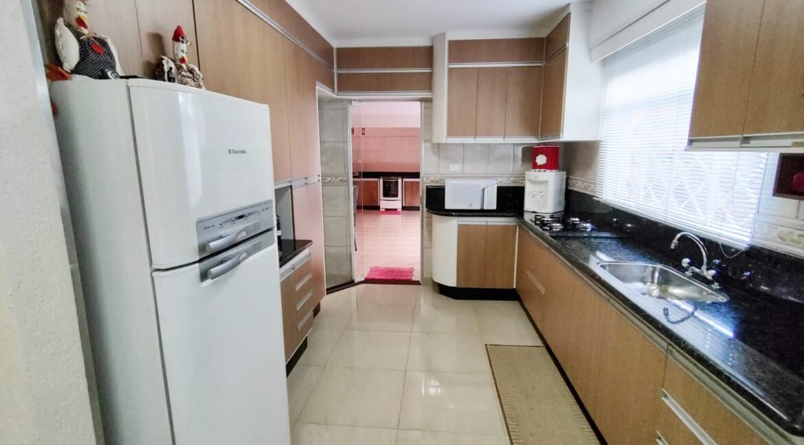 212b5c10-ecfc-4ada-85b9-28245520ea69