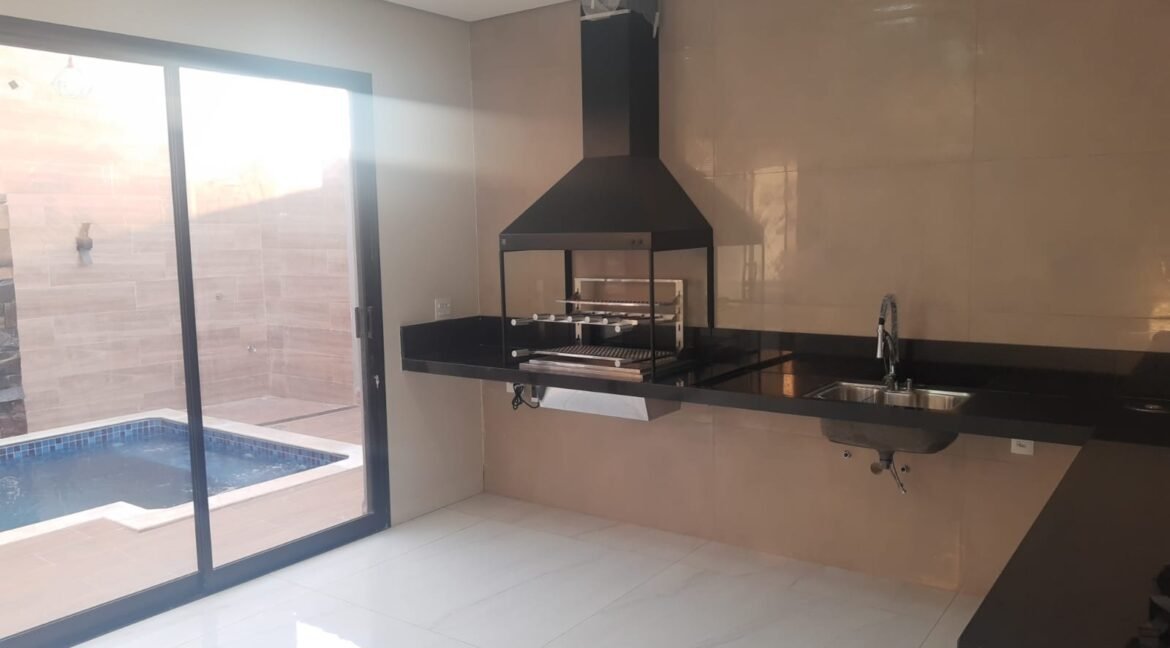 00f3c7f2-bc85-4a0a-8f87-6ed102677746