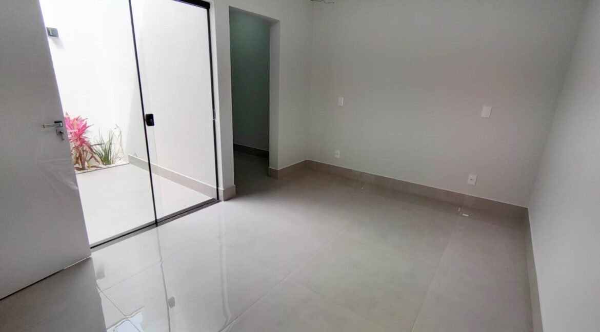 0b2a8798-a0bf-43d4-8f04-077975cb8c41