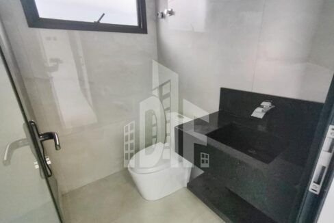 1f43702e-3e15-419c-bc00-2ccce9ba9bde