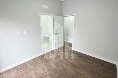 20344556-729b-4673-b3c2-6feb6d540422