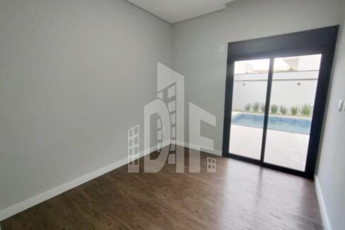 aba01b2c-8c83-4b10-aa4e-62f9aa6d61d5