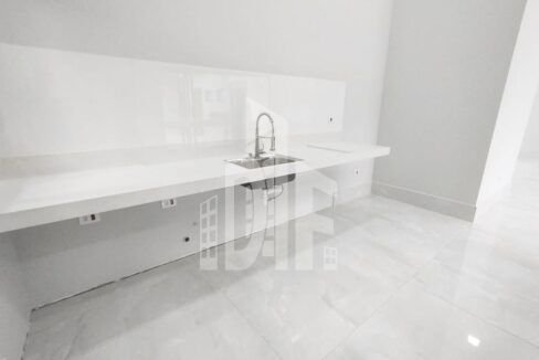 f4de6d94-c667-40e9-aee2-d0dcb635342f