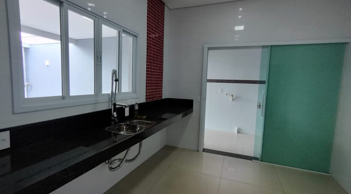 0c310006-395f-456b-bc41-fd8b866684b1