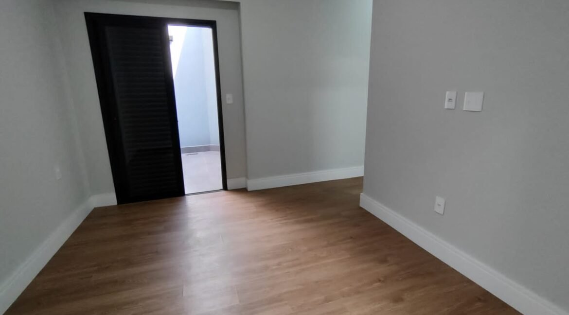 2c1bfb00-104c-422f-9112-e9eb5056d684