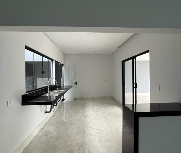 4b287246-e60f-4606-bd43-fb5dab203c13