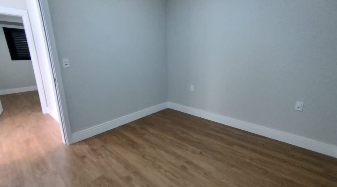 8bee4971-090d-48ab-8929-dbd4384b4377