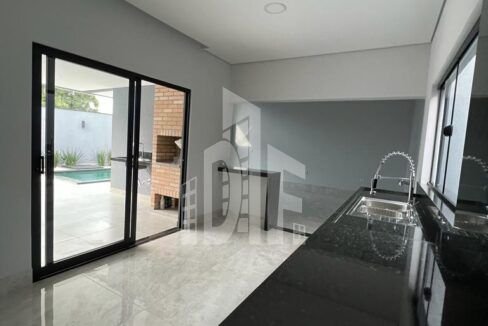 94f28473-4a6f-423b-92c8-6a741436e86b