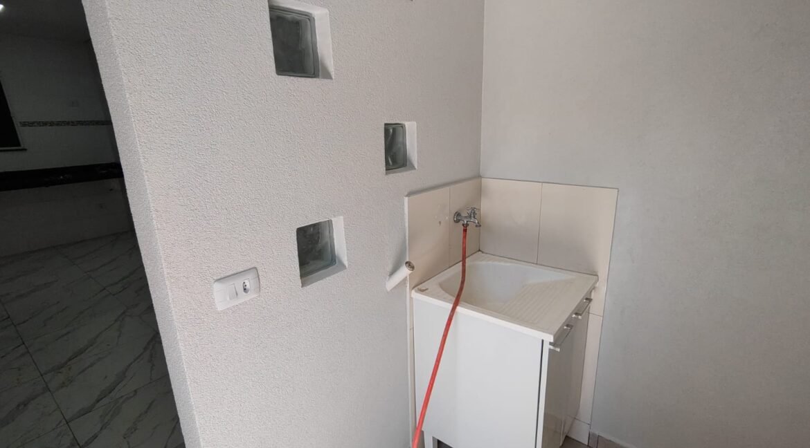 b3adc4e4-5905-49d2-bab3-b334998060a6