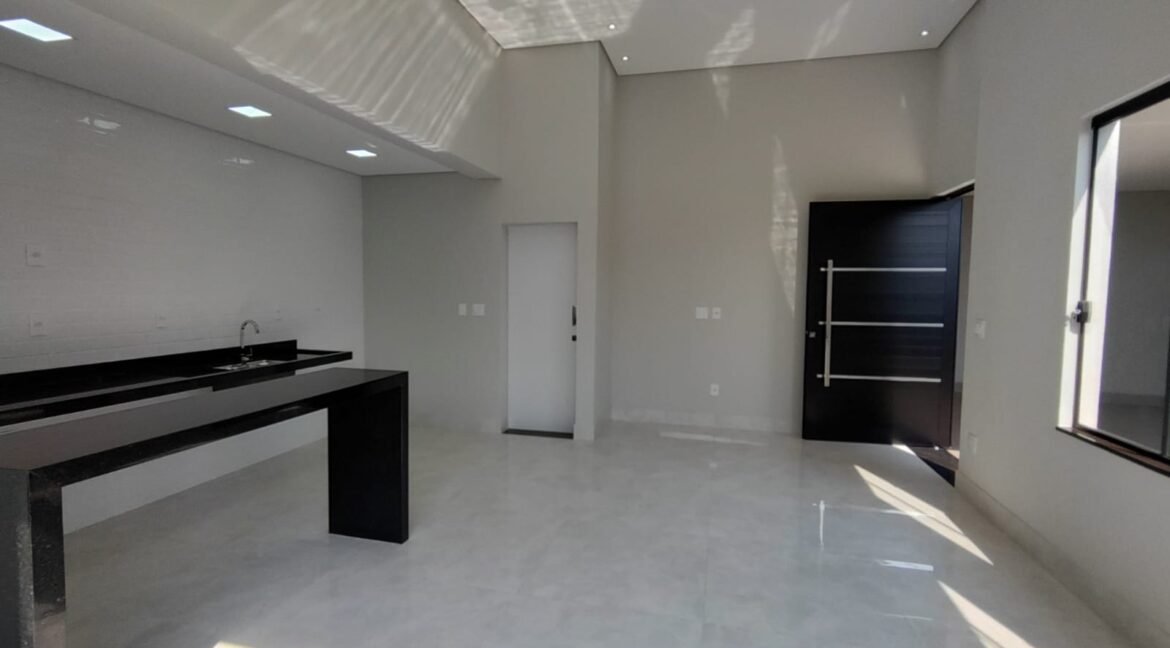 fbb1404d-d0e6-4607-9525-c125220a9bb6