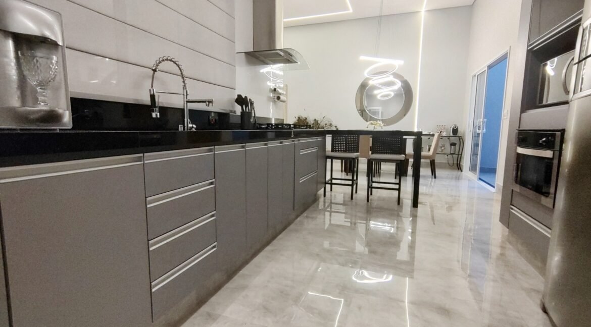 4f3351ff-982c-4e0d-b6d8-c43544943ab4