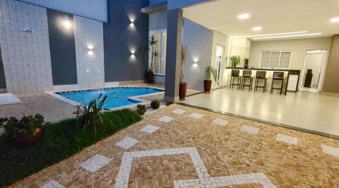 5be41fca-435d-4469-a756-6747fa55a06e