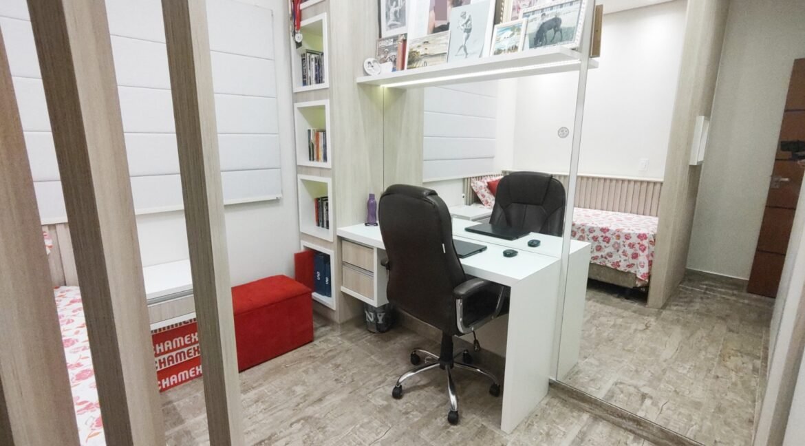 9aafb49d-9d54-4610-94f4-0167ff5ed9e1