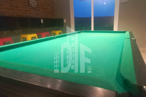 Capa youtube thumbnail tons de preto e amarelo (48)