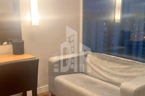 Capa youtube thumbnail tons de preto e amarelo (50)