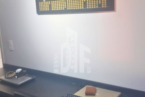 Capa youtube thumbnail tons de preto e amarelo (60)