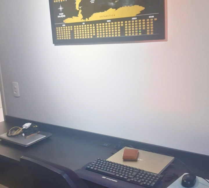 Capa youtube thumbnail tons de preto e amarelo (60)