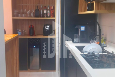 Capa youtube thumbnail tons de preto e amarelo (62)