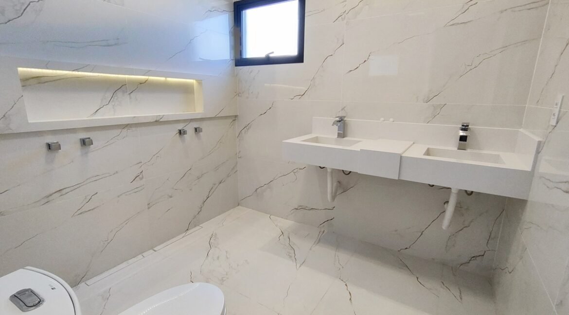 6b75bea1-edff-48dc-a0e0-9c8566157f05