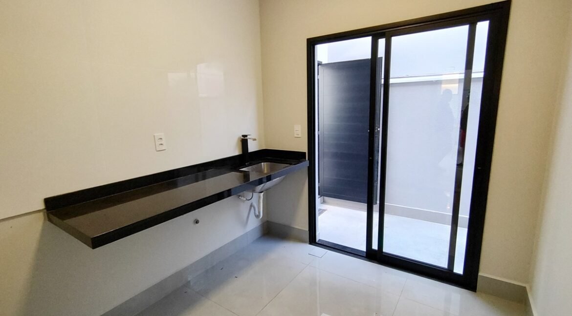 72eff91a-08d7-4de8-9b5a-6001466aa8cc