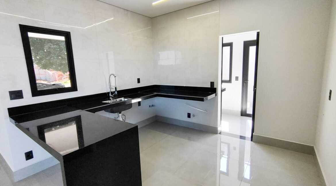 77b6bfc2-7001-41c6-9f57-58a314e075e7