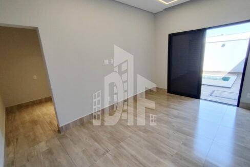 ff2a00a2-c3da-43ac-98c5-973dbbdc5a50