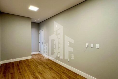 0ce32700-1def-48b7-8b56-0721623baf18