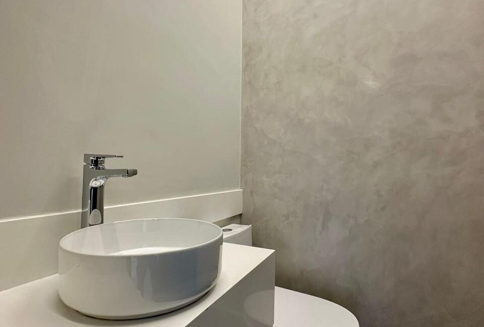 2e2dbba2-8d08-4bb4-8deb-d03dee87e357