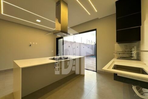 66ffc3d9-6364-4b76-807e-7a4014718cde