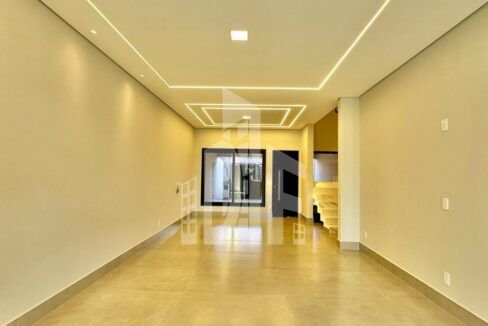 a94cf100-7e4f-4ced-ab1b-43d007cc82a8