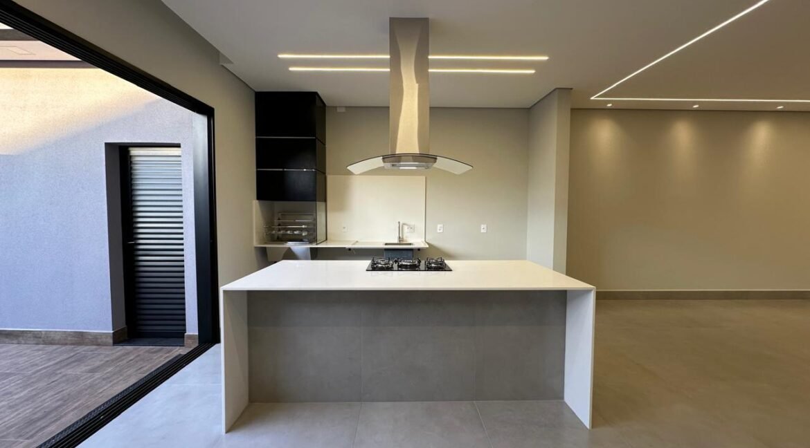 cb5067db-5dbd-4e4c-a9b0-fa91924ead61